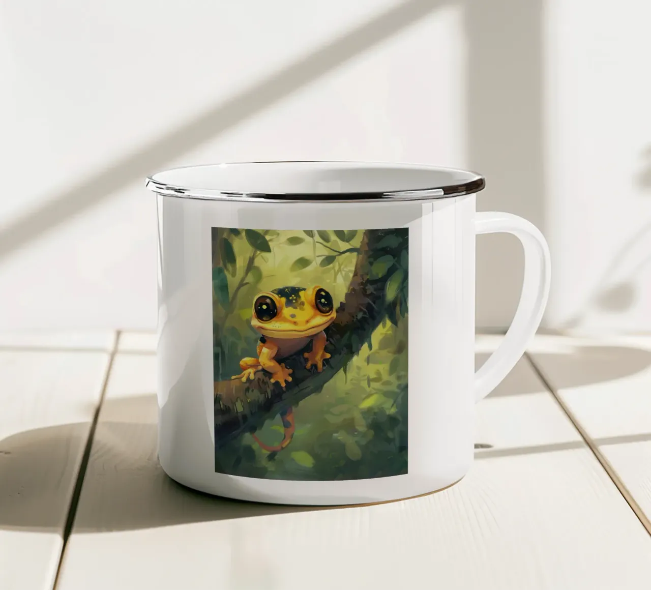 Rana arancione brillante che riposa su un ramo in una foresta verde e rigogliosa tazza in smalto da DesignDoodle