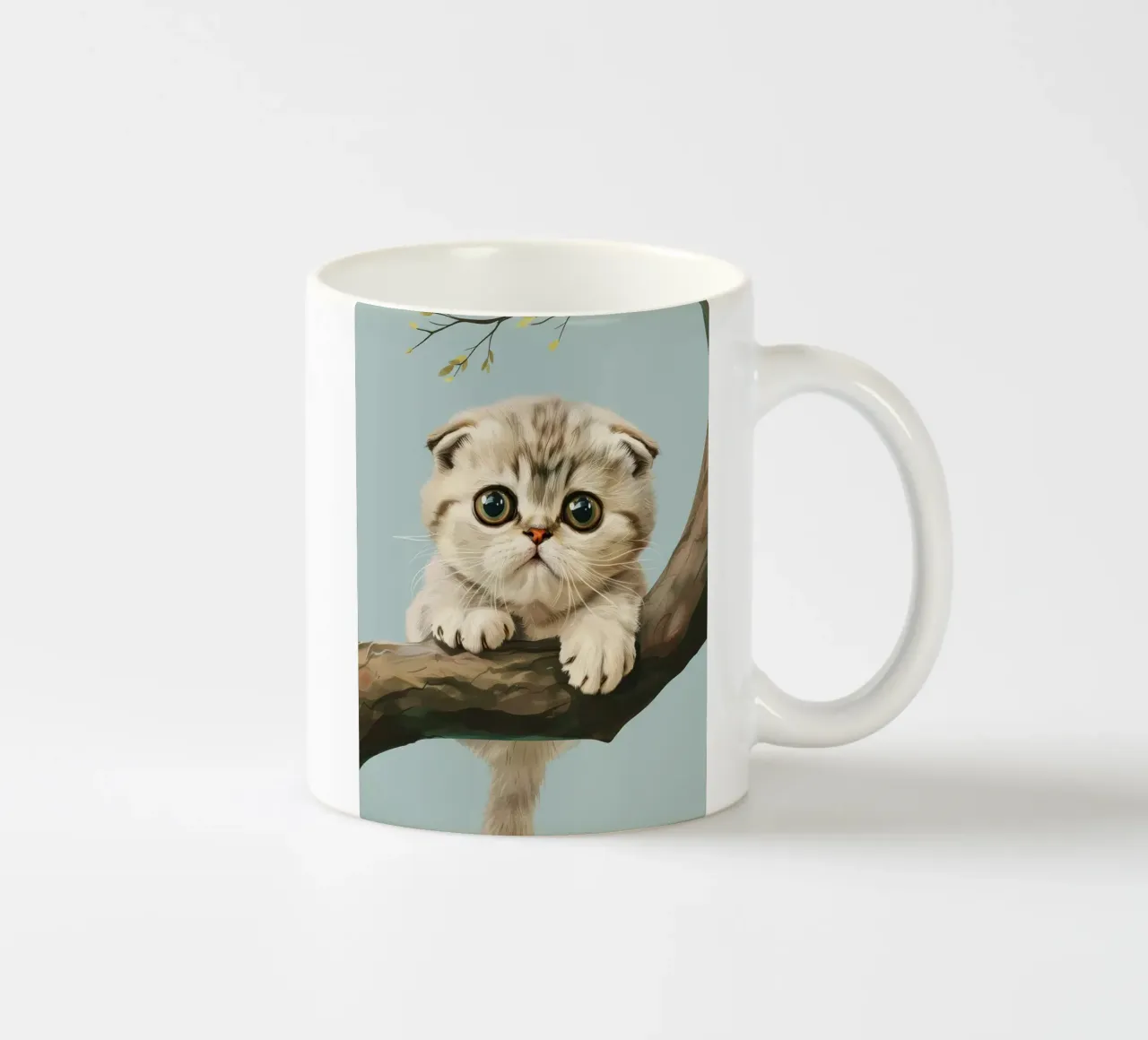 Tenero gattino con occhi luminosi che si arrampica su un ramo in primavera tazza in ceramica da DesignDoodle