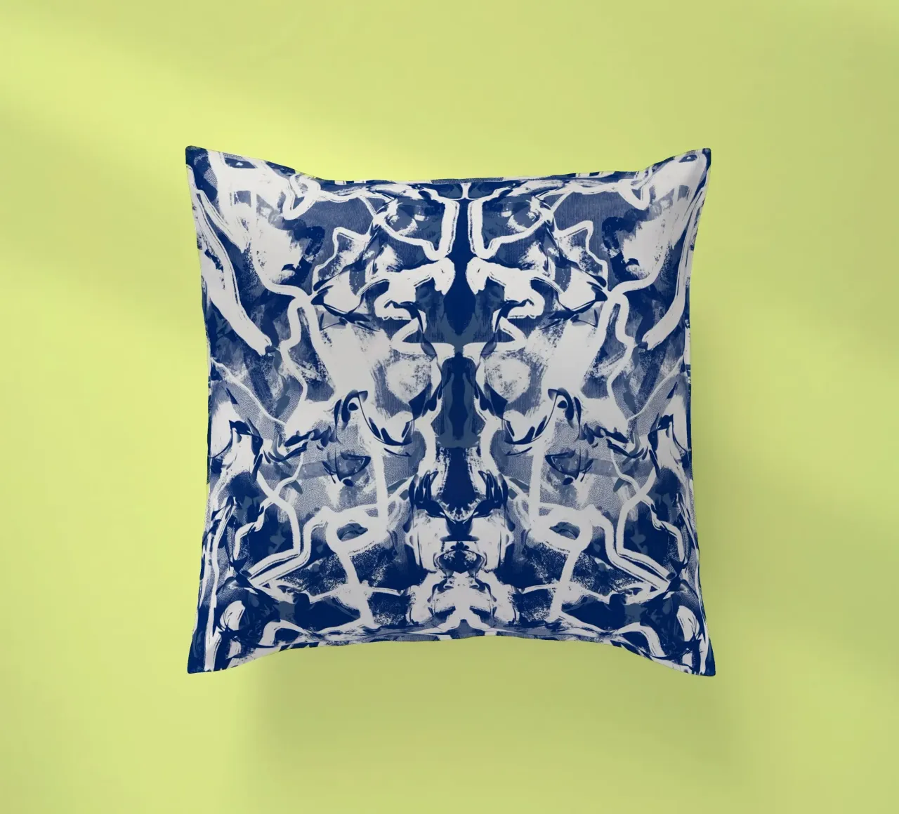 Cina blu rorschach 04 cuscino da Little Dean