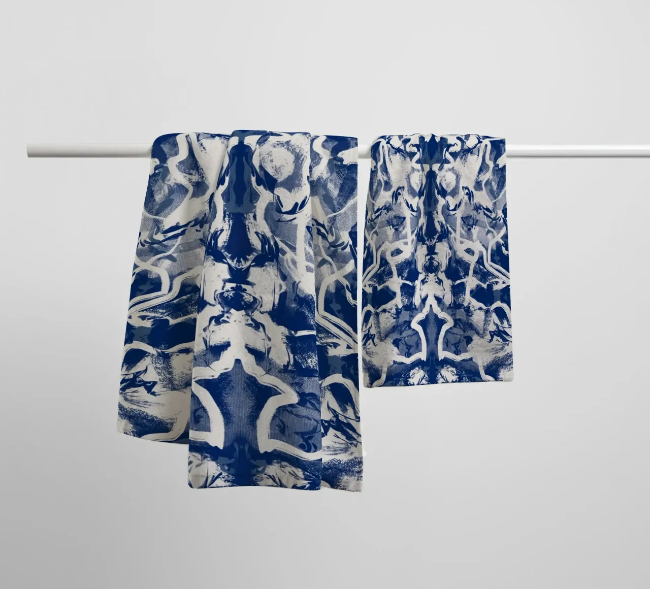 Cina blu rorschach 04 asciugamano da bagno da Little Dean
