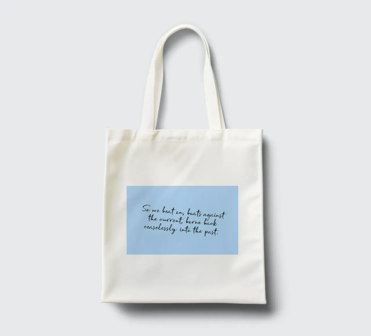 Poster con citazione del Grande Gatsby di Fitzgerald "So We Beat On borsa in juta da vintagepod