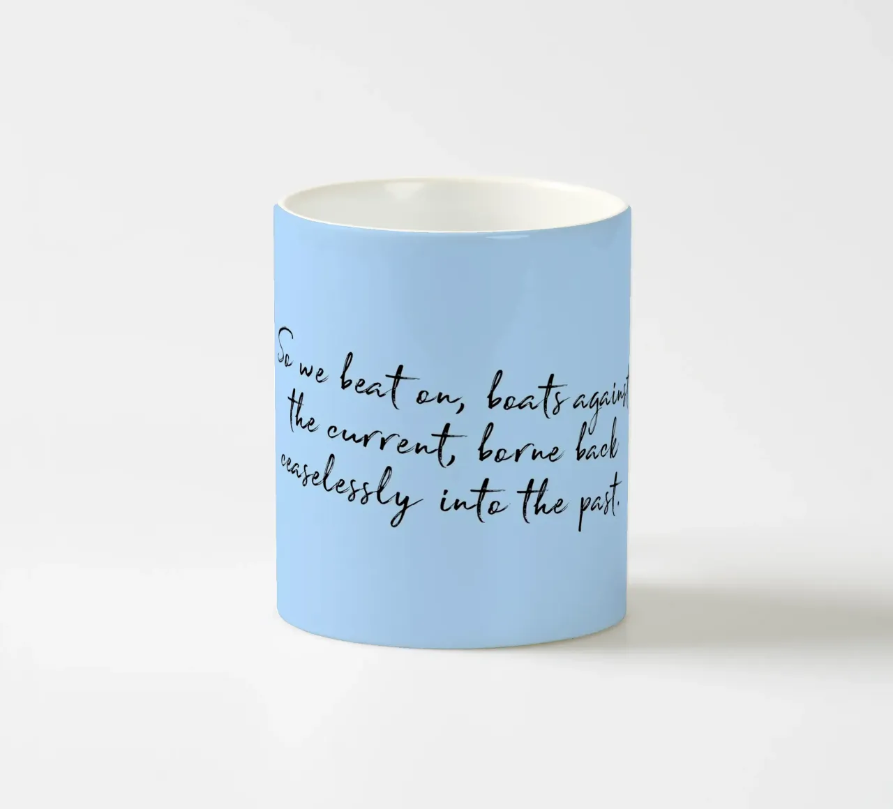 Poster con citazione del Grande Gatsby di Fitzgerald "So We Beat On tazza in ceramica da vintagepod