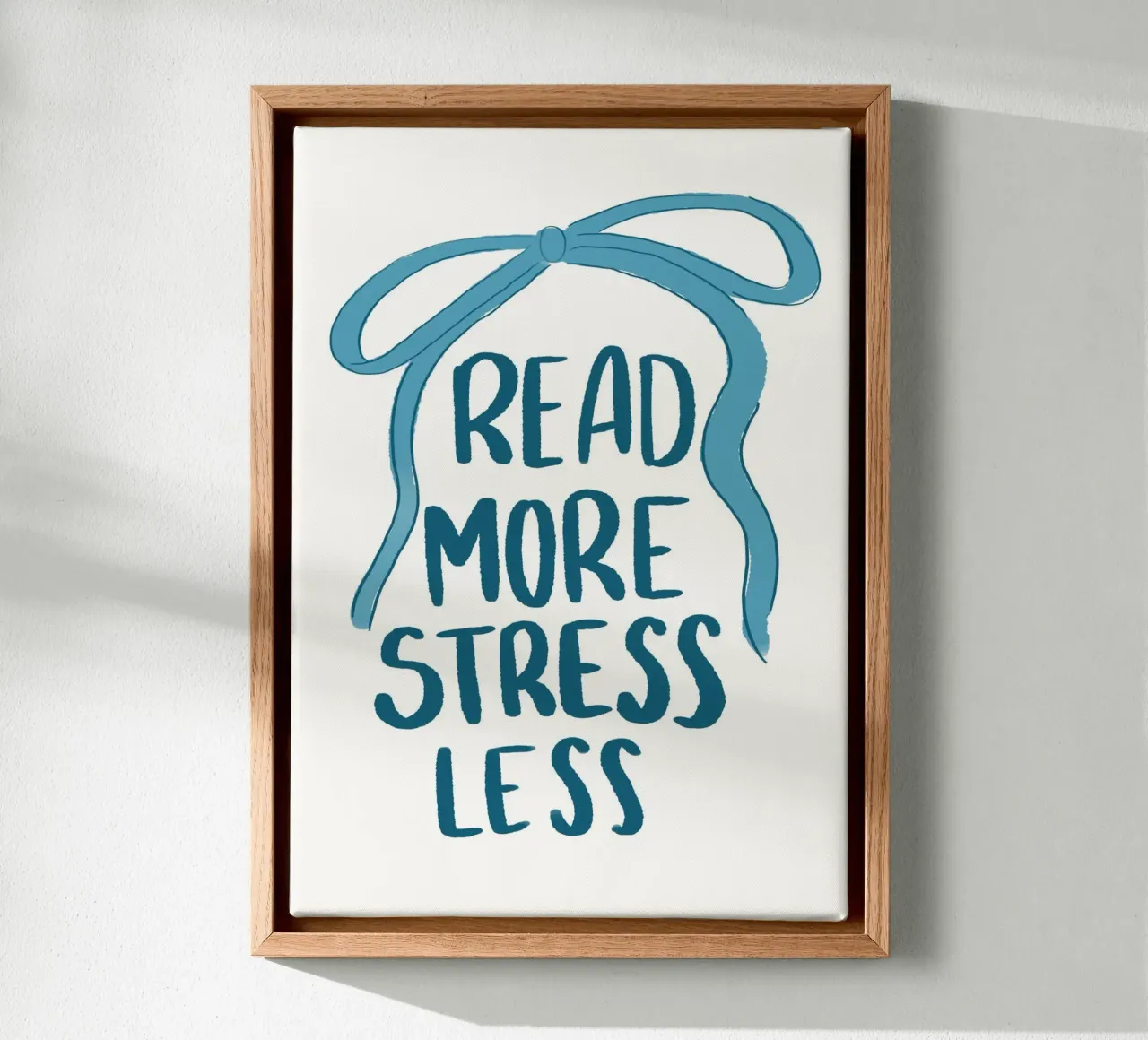 "Leggere di più stressare di meno" Poster con nastro blu calmante tela con Cornice a cassetta da vintagepod