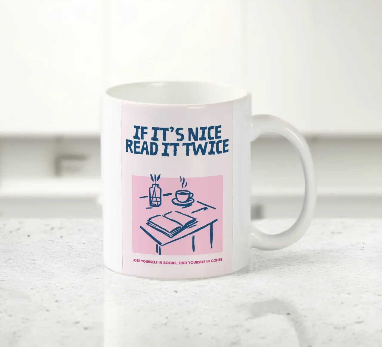 "Poster di lettura accogliente "Se è bello leggilo due volte tazza in ceramica da vintagepod