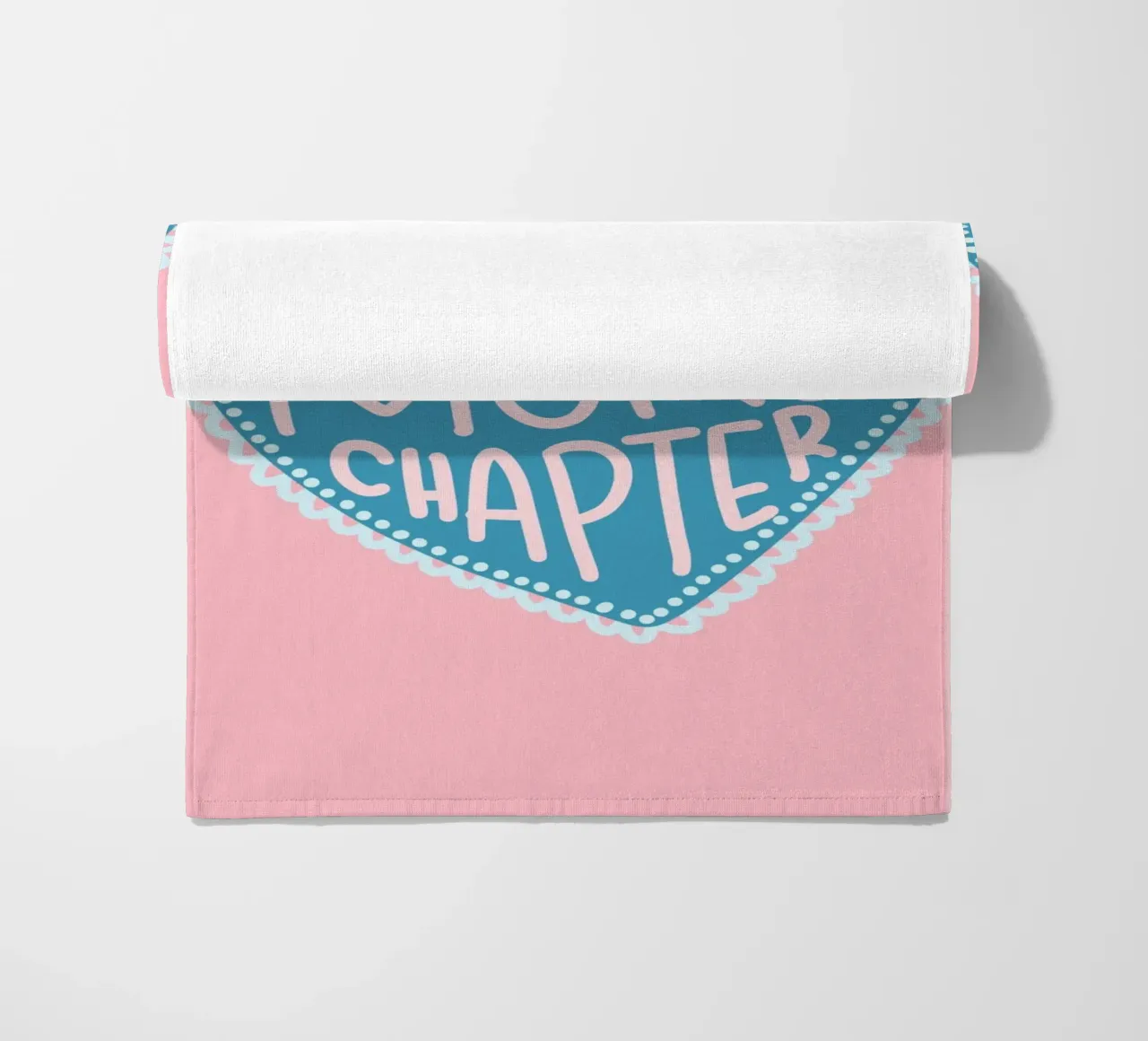 Affiche de lecture "Un chapitre de plus" en forme de cœur serviette de plage de vintagepod