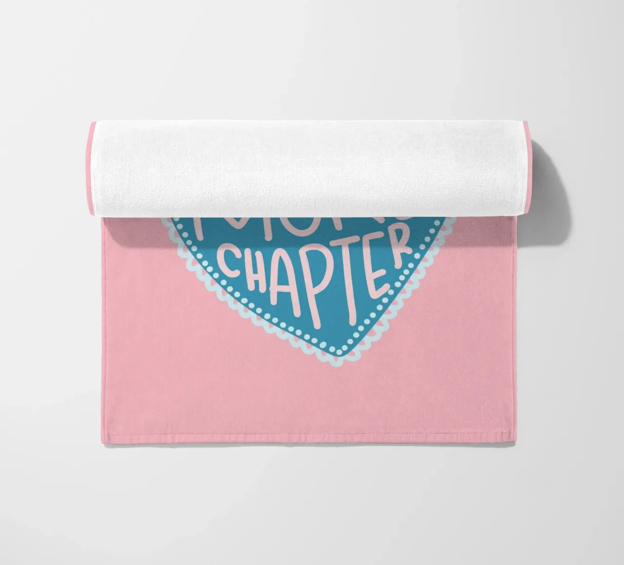 Affiche de lecture "Un chapitre de plus" en forme de cœur serviette de plage de vintagepod