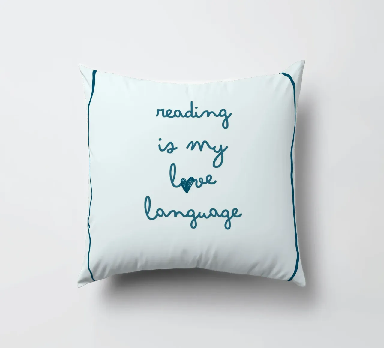 Affiche "Reading Is My Love Language" (La lecture est ma langue d'amour) avec nœud bleu coussin de vintagepod