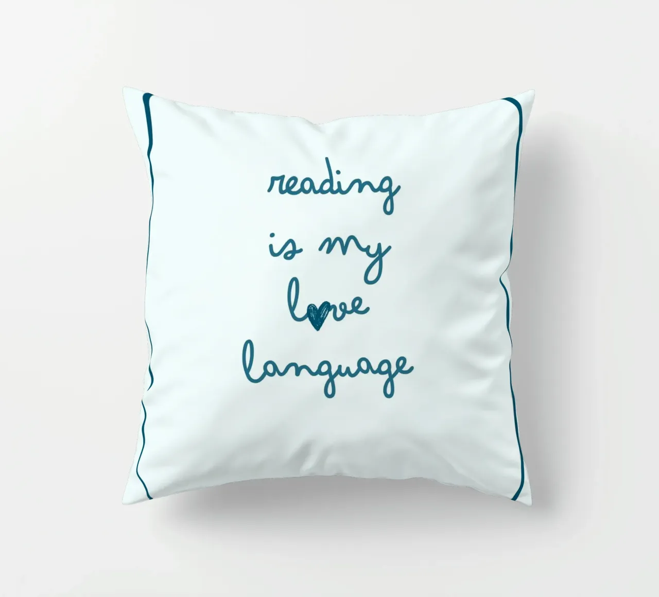Affiche "Reading Is My Love Language" (La lecture est ma langue d'amour) avec nœud bleu coussin de vintagepod