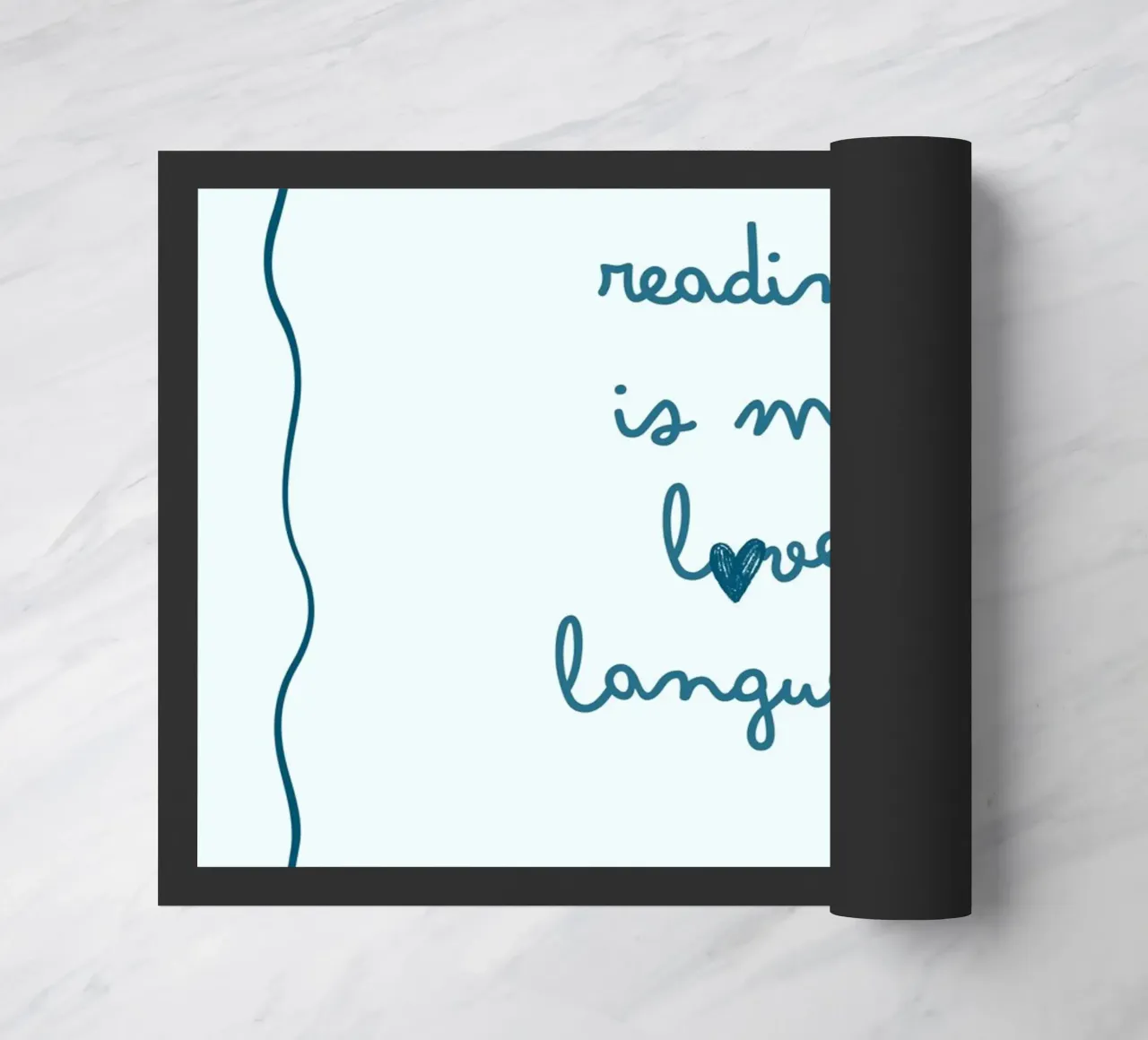 Affiche "Reading Is My Love Language" (La lecture est ma langue d'amour) avec nœud bleu paillasson de vintagepod