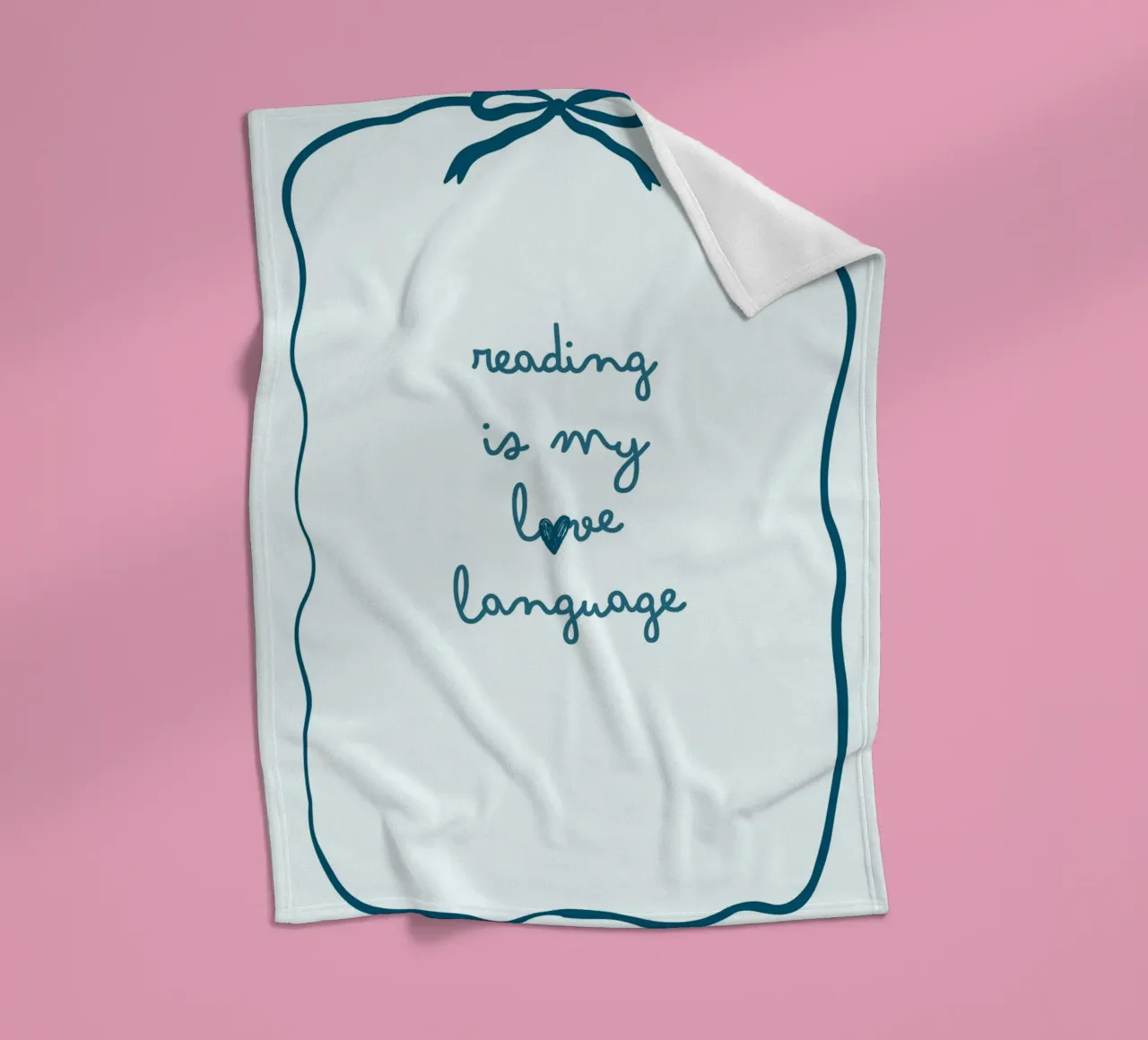 Affiche "Reading Is My Love Language" (La lecture est ma langue d'amour) avec nœud bleu plaid polaire de vintagepod
