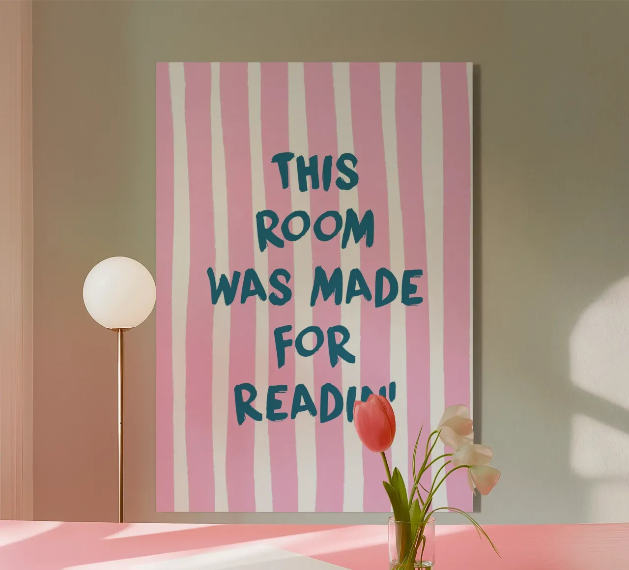 Poster rosa e blu "Questa stanza è stata fatta per leggere". plexiglass da vintagepod