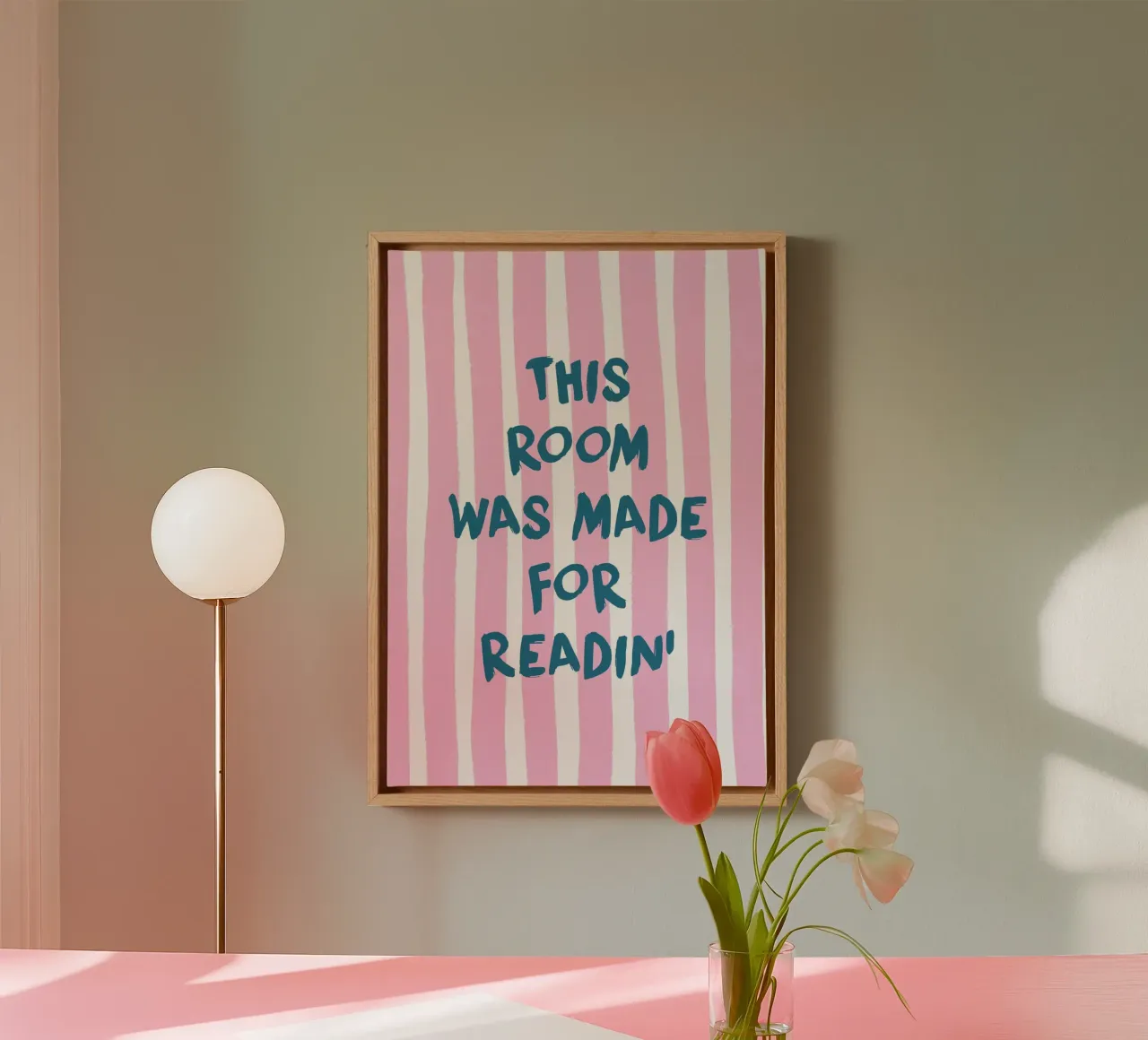 Affiche rose et bleue "This Room Was Made for Readin'" (Cette pièce a été conçue pour la lecture) toile avec Caisse américaine de vintagepod