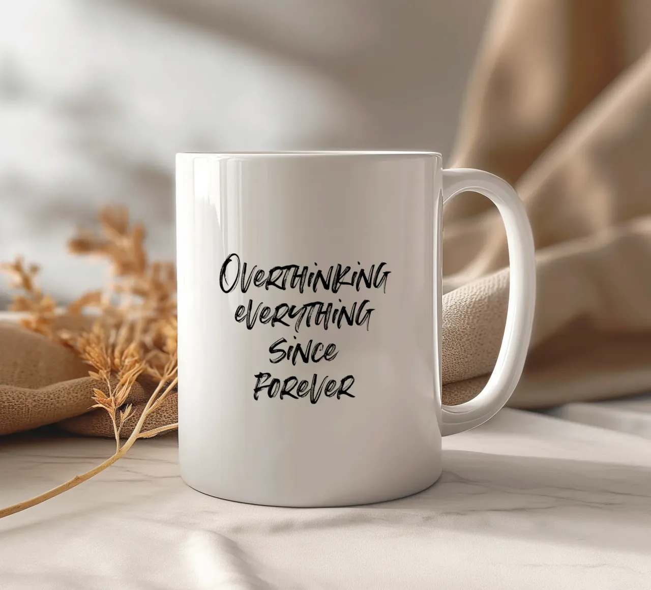Overthinking everything since forever | minimalistic design taza de cerámica de just typo