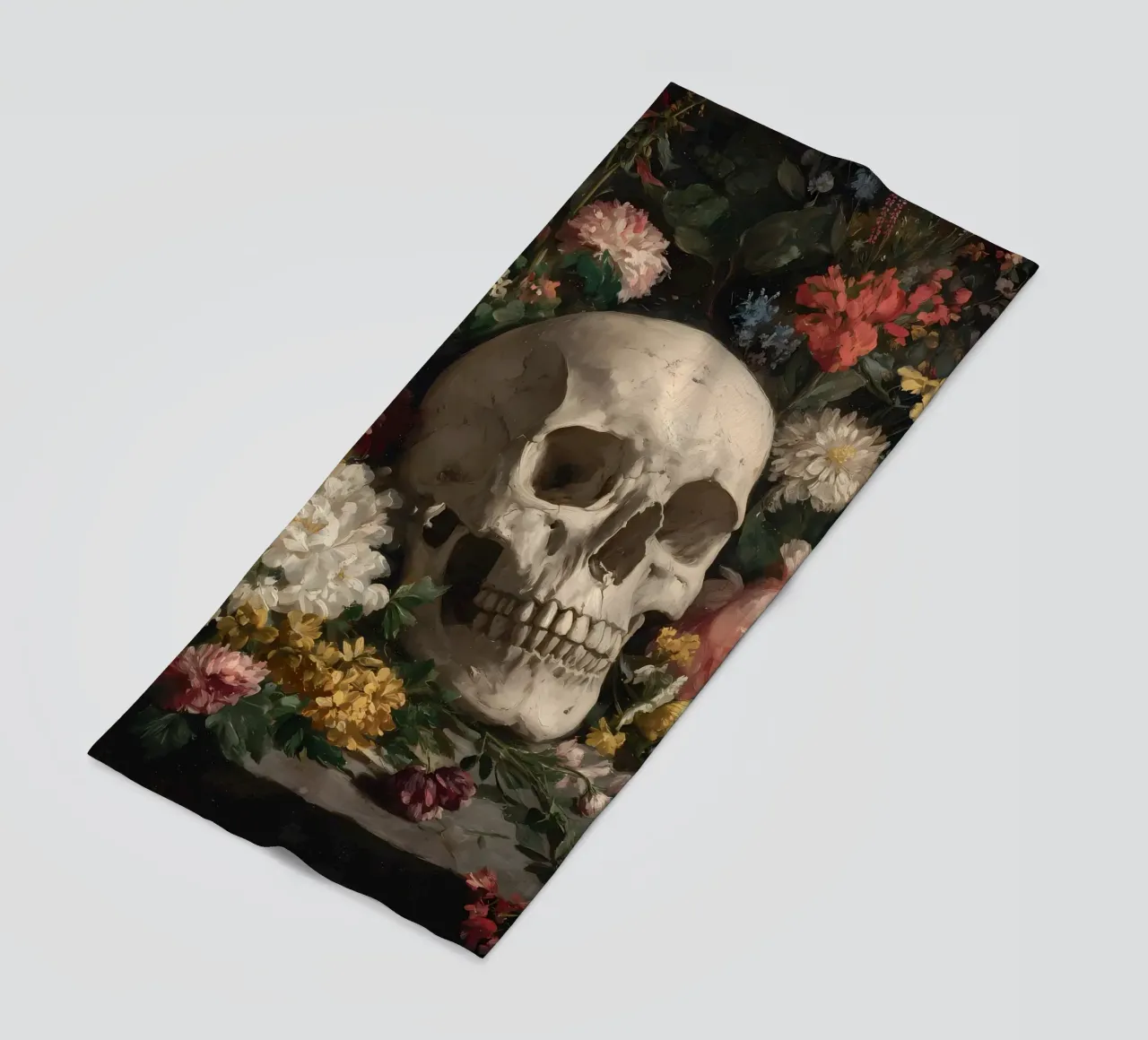 Teschio con fiori telo mare da IamHomeStudio