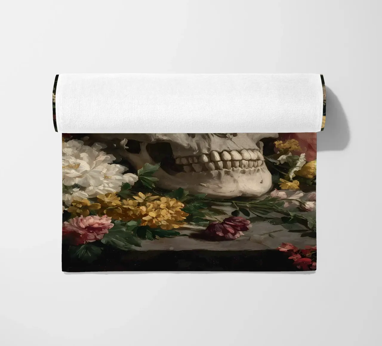 Teschio con fiori telo mare da IamHomeStudio