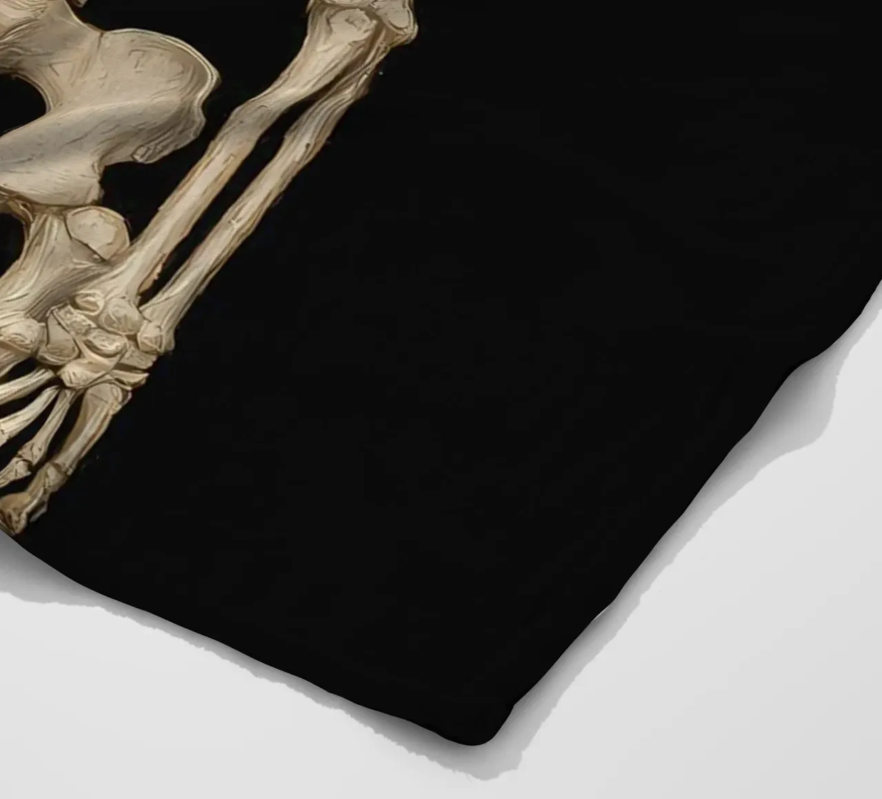 Scheletro con segno di pace coperta in pile da IamHomeStudio