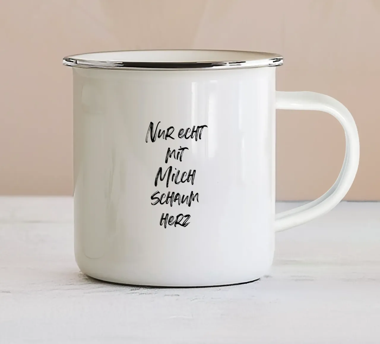 Nur echt mit Milchschaumherz | minimalistic design tazza in smalto da just typo