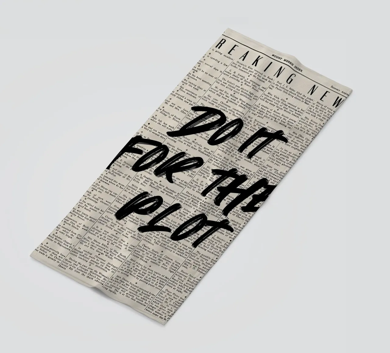 "Do It For The Plot" - Motivational Grunge Newspaper Art toalla de playa de NorwesClub