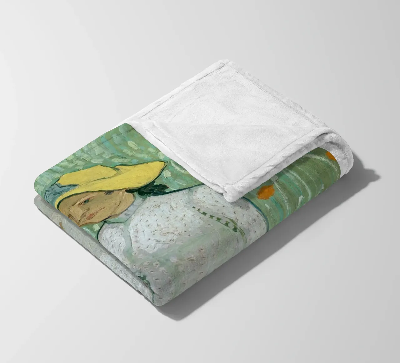 donna in abito bianco coperta in pile da cloud shop