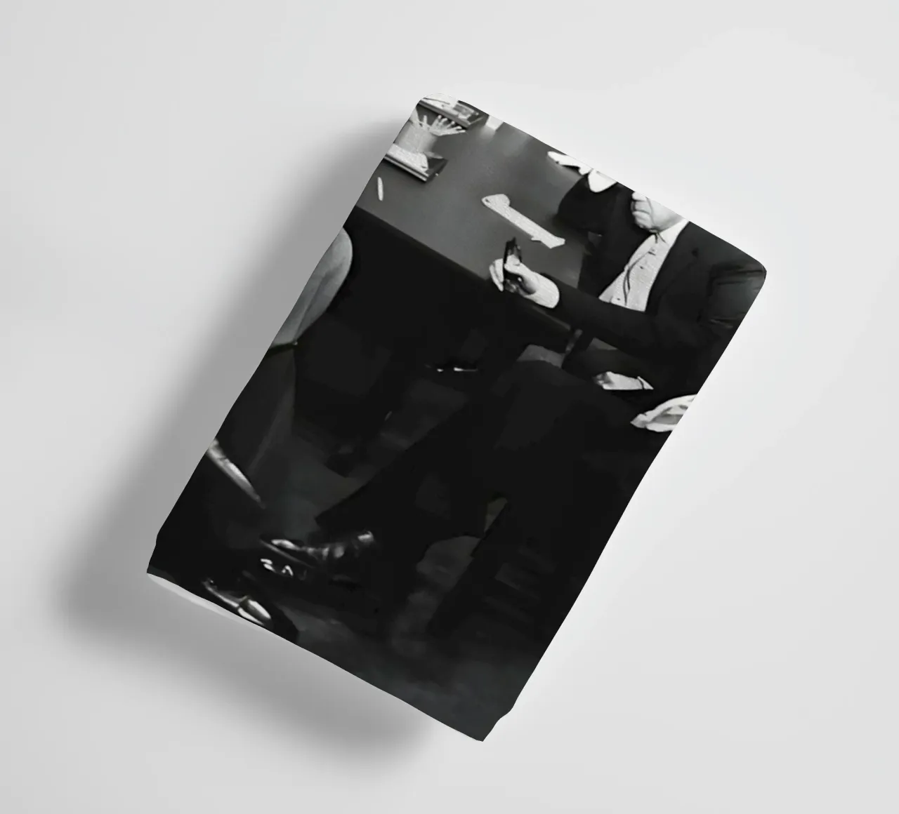 Twelve Angry Men asciugamano da bagno da Low poly art