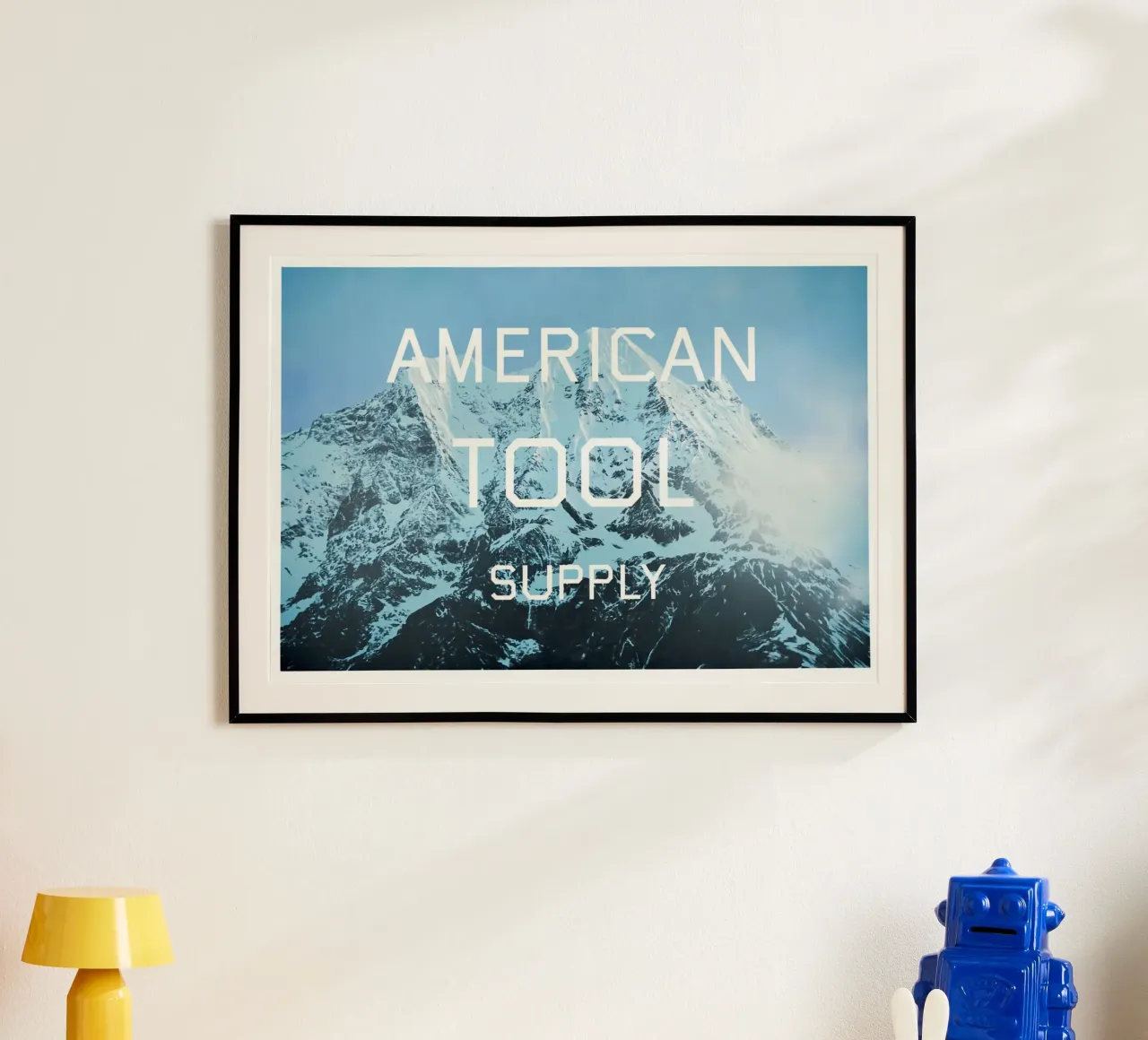 Ed Ruscha American Tool Supply poster con telaio in legno da Marcobarshop
