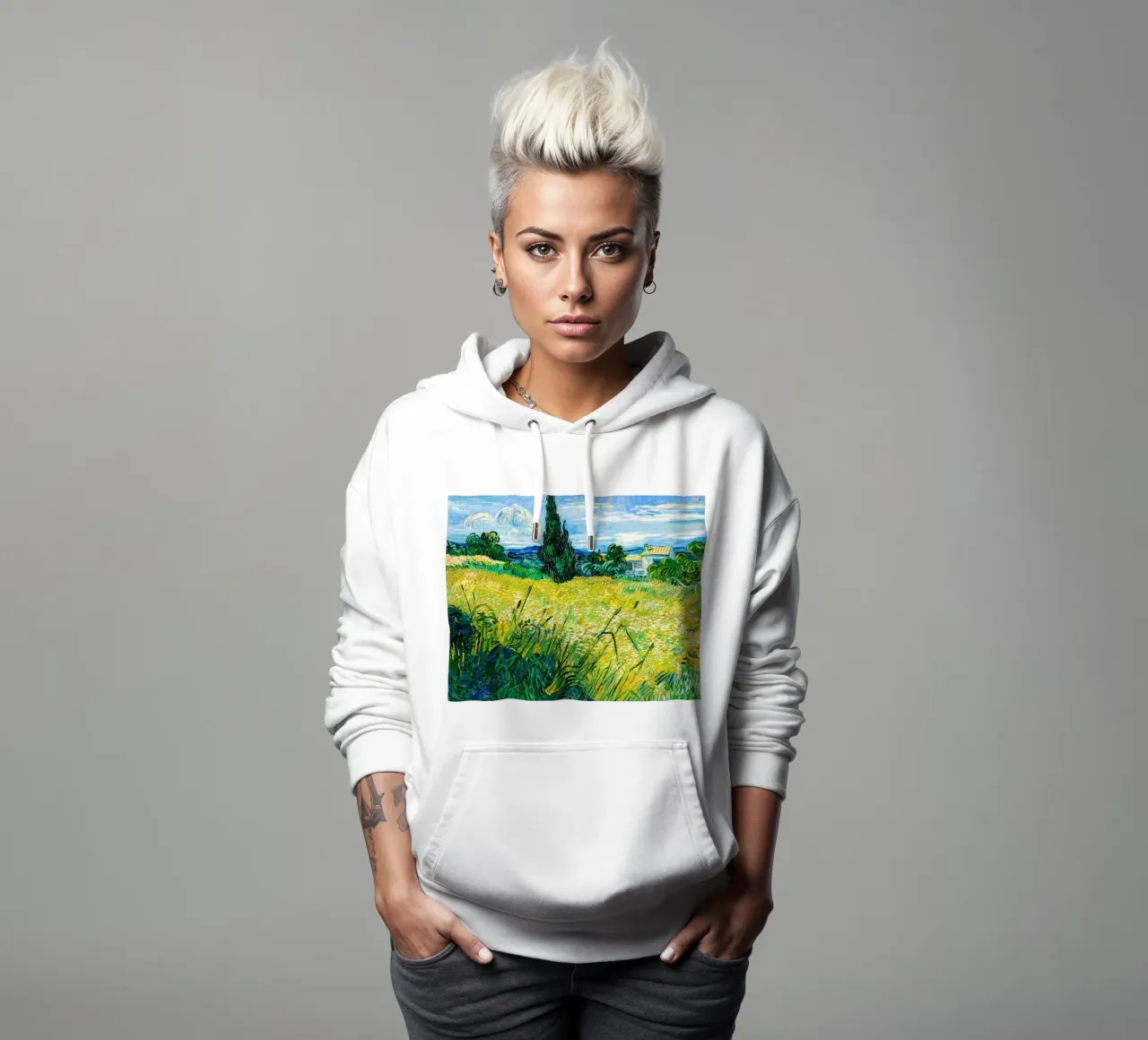 Campo di grano verde con cipresso 1889 felpa con cappuccio da ValerieArt
