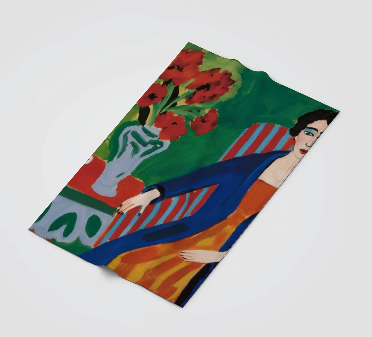 Ritratto colorblock sicuro di sé coperta in pile da Veil Maya