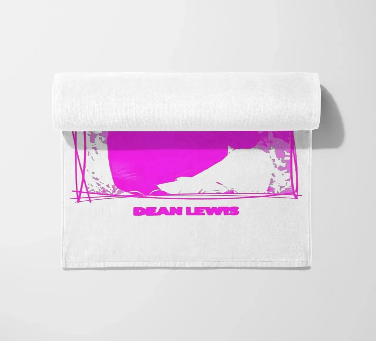 Sagoma viola vintage - Dean Lewis telo mare da https://www.juniqe.com/uk/shop/Henndraws