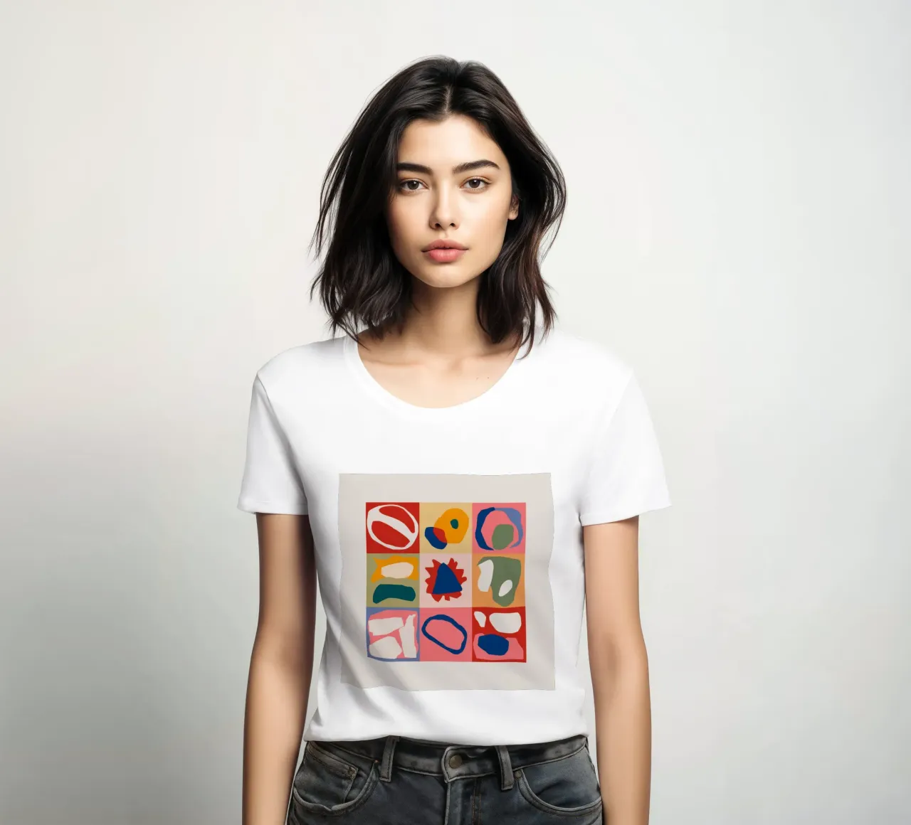 Patchwork di forme giocose t-shirt da donna da Prism Ritual
