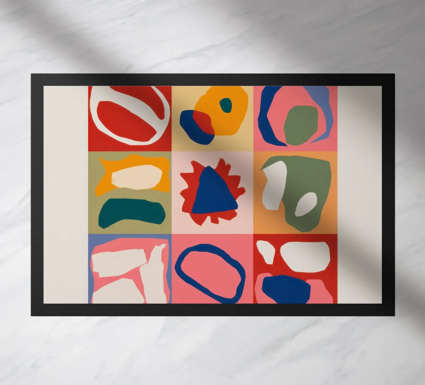 Playful Shape Patchwork Fußmatte von Prism Ritual
