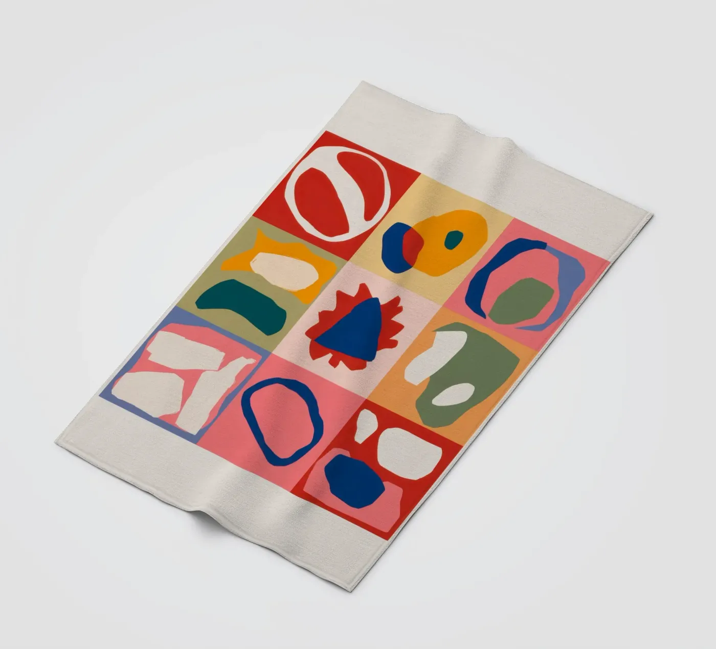 Verspielte Form Patchwork Fleecedecke von Prism Ritual