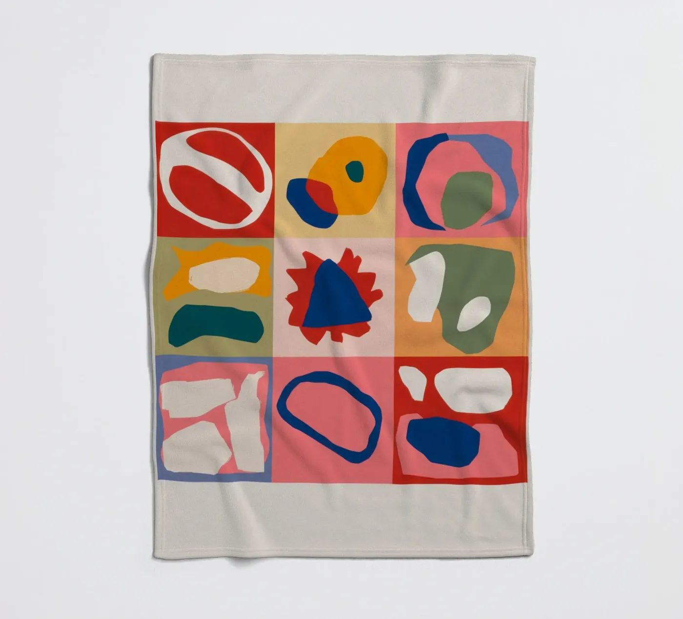 Verspielte Form Patchwork Fleecedecke von Prism Ritual