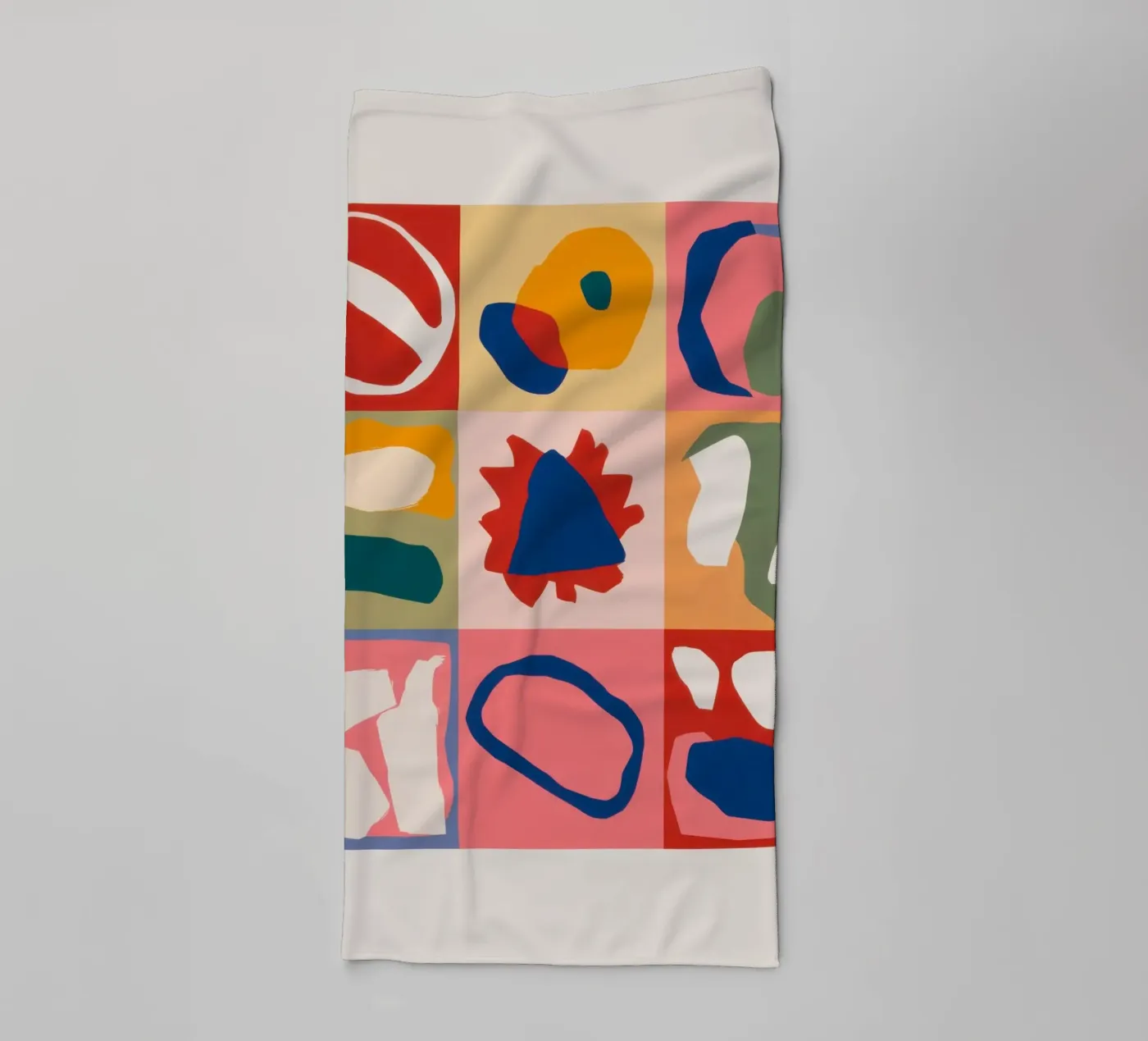 Playful Shape Patchwork Handtuch von Prism Ritual