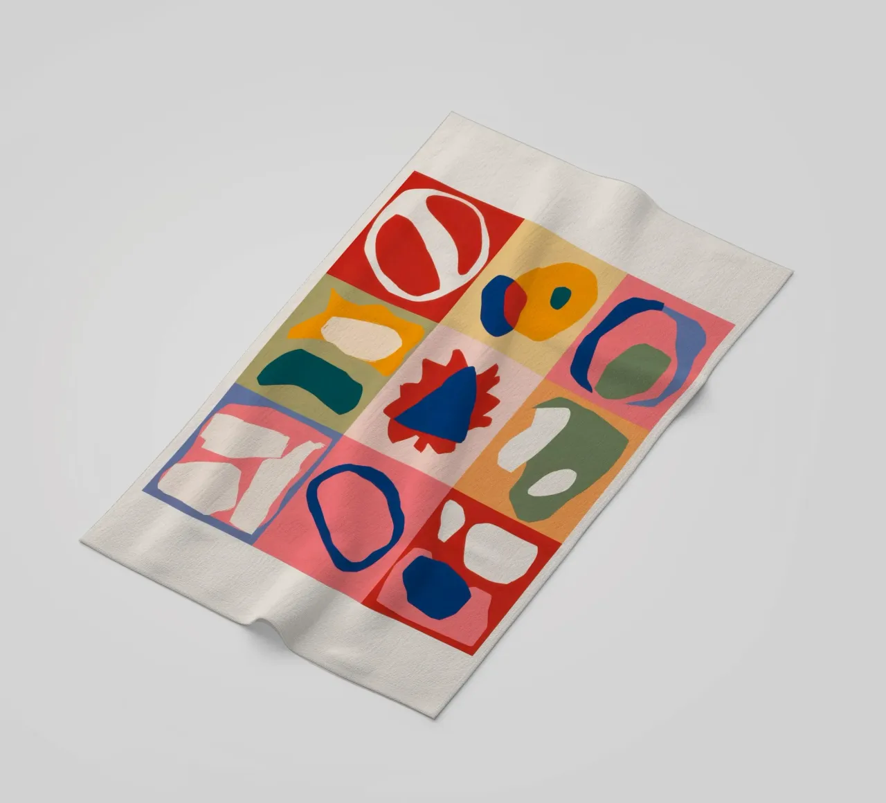 Patchwork di forme giocose telo mare da Prism Ritual