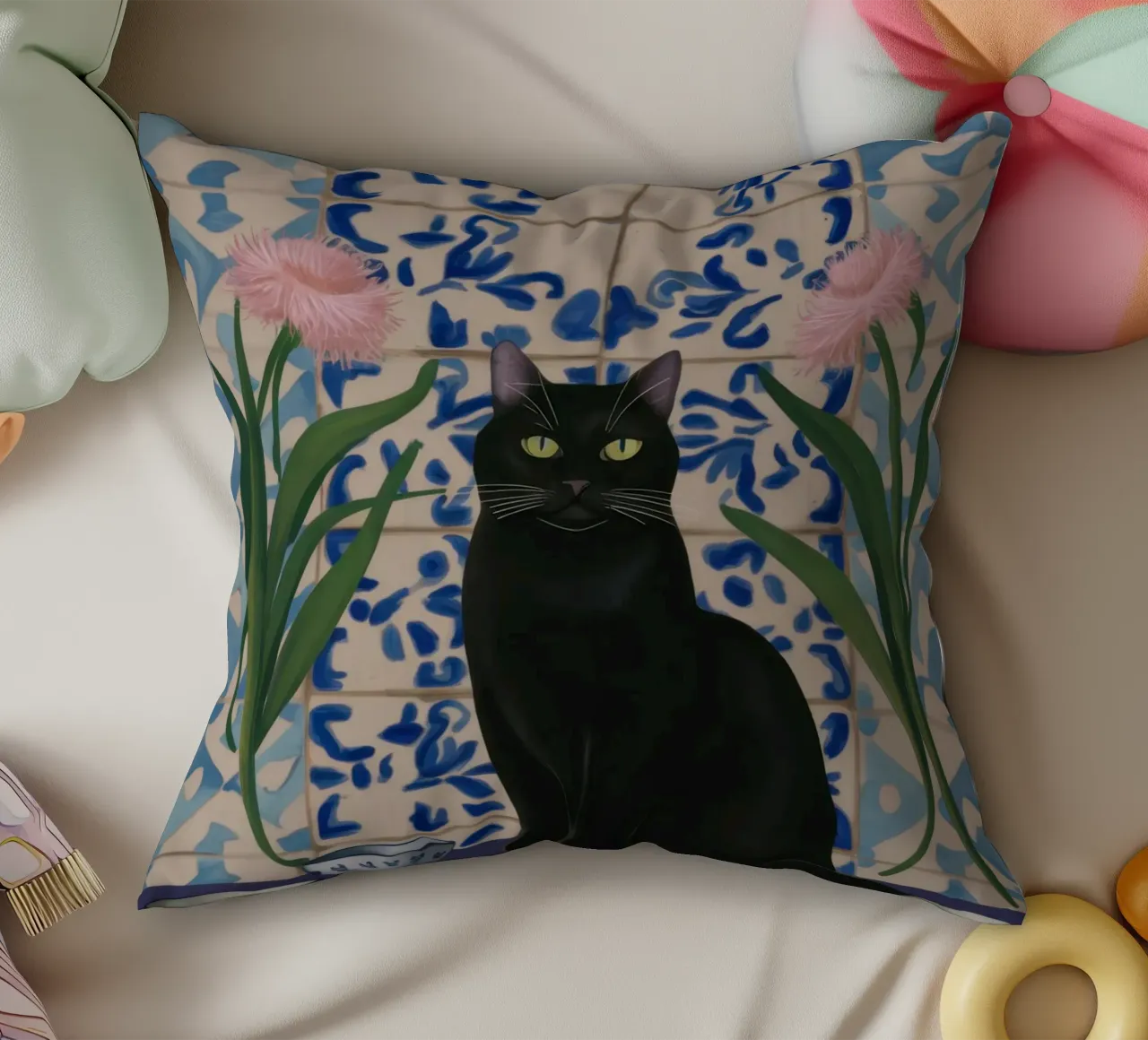 Gatto nero, notte floreale cuscino da Flock Reverie