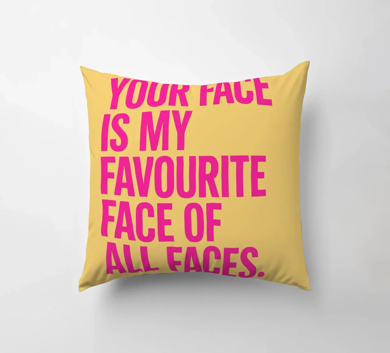 Dritto in faccia cuscino da QuooodZ by MooodzArt