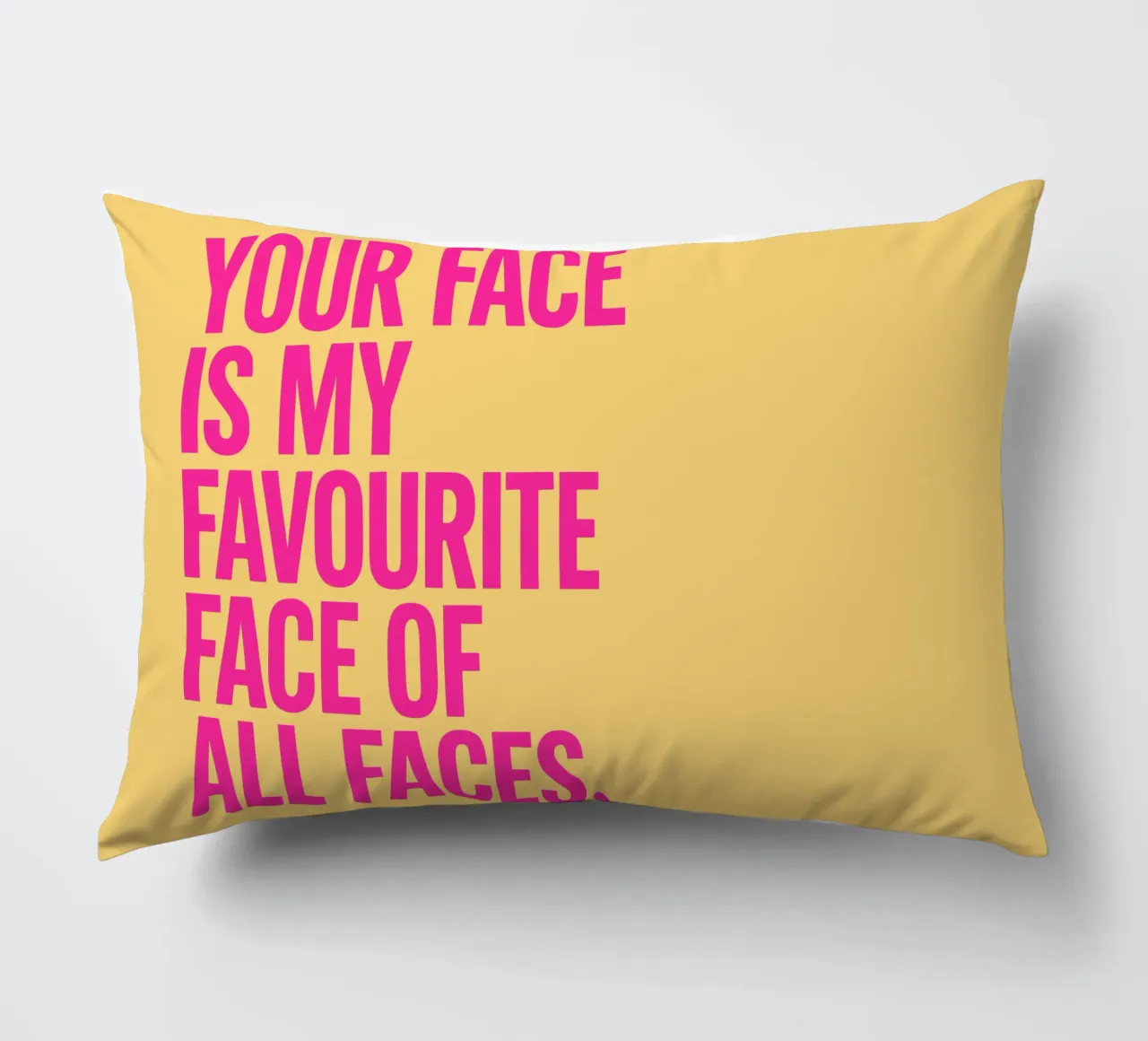Dritto in faccia cuscino da QuooodZ by MooodzArt
