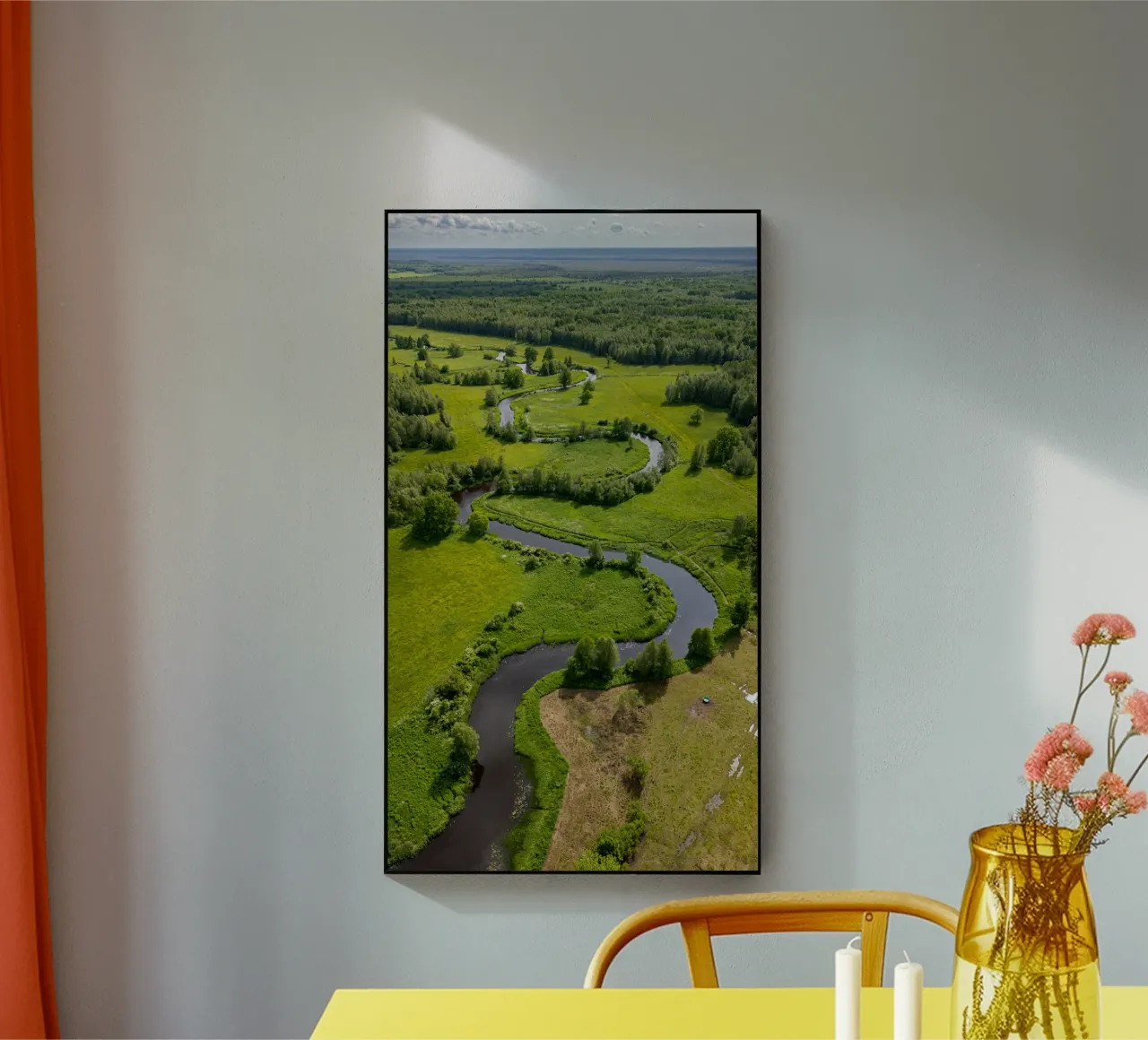 Vue aérienne d'une rivière sinueuse en Estonie plexiglas de anderm