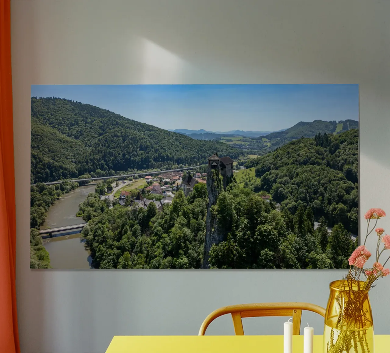 Vue aérienne du château d'Orava en Slovaquie poster de anderm