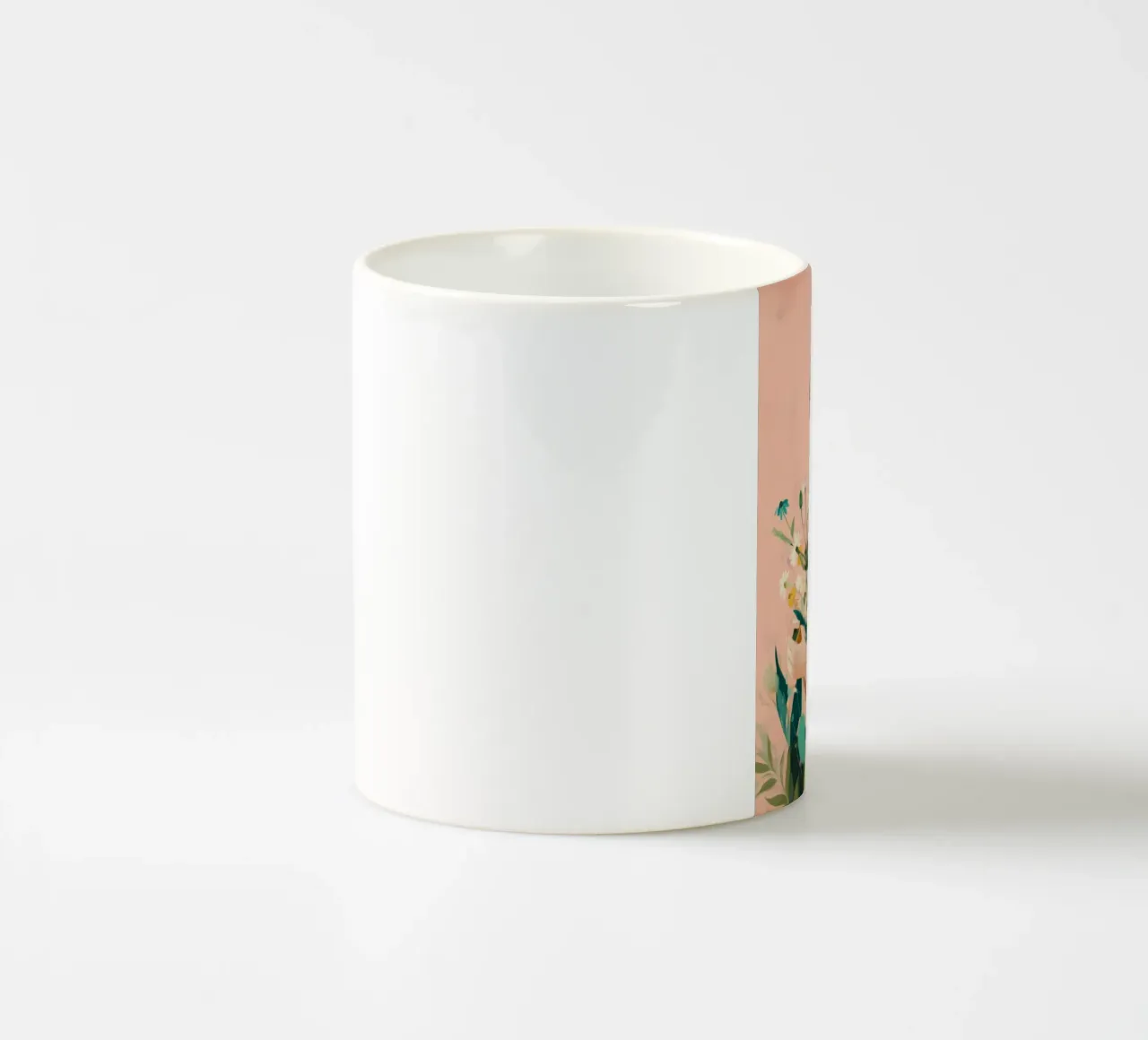 Beautiful Things Don't Ask for Attention II keramische mok van Clara August