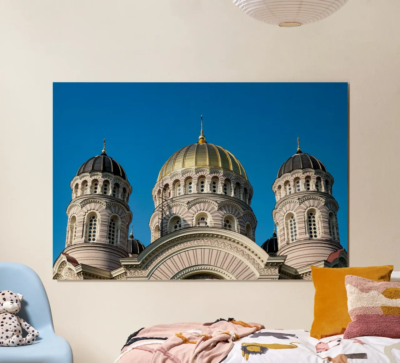 Riga Cattedrale ortodossa della Natività di Cristo poster con telaio in plastica da anderm
