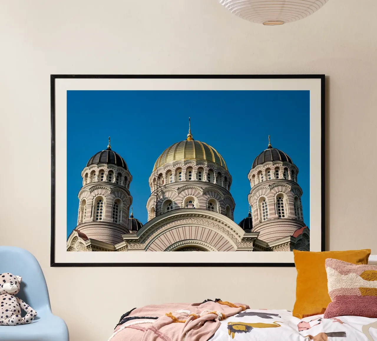 Riga Cattedrale ortodossa della Natività di Cristo poster con telaio in plastica da anderm