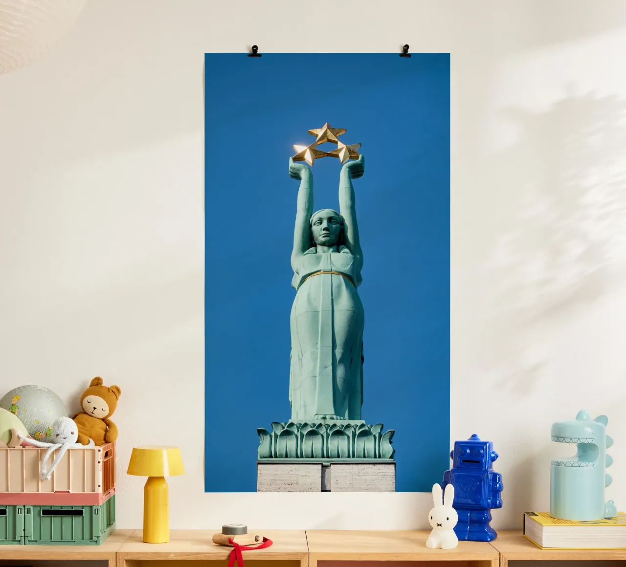Statua della libertà a Riga, Lettonia poster da anderm
