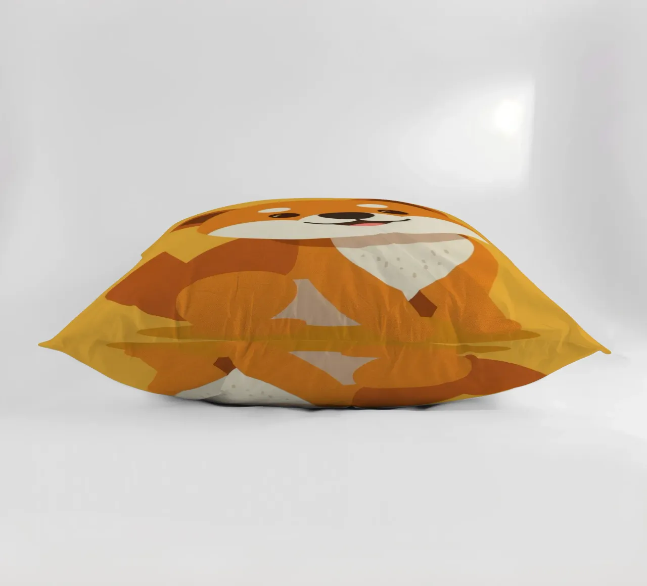 Carino Shiba Inu a cartoni animati con un'espressione amichevole cuscino da DesignDoodle