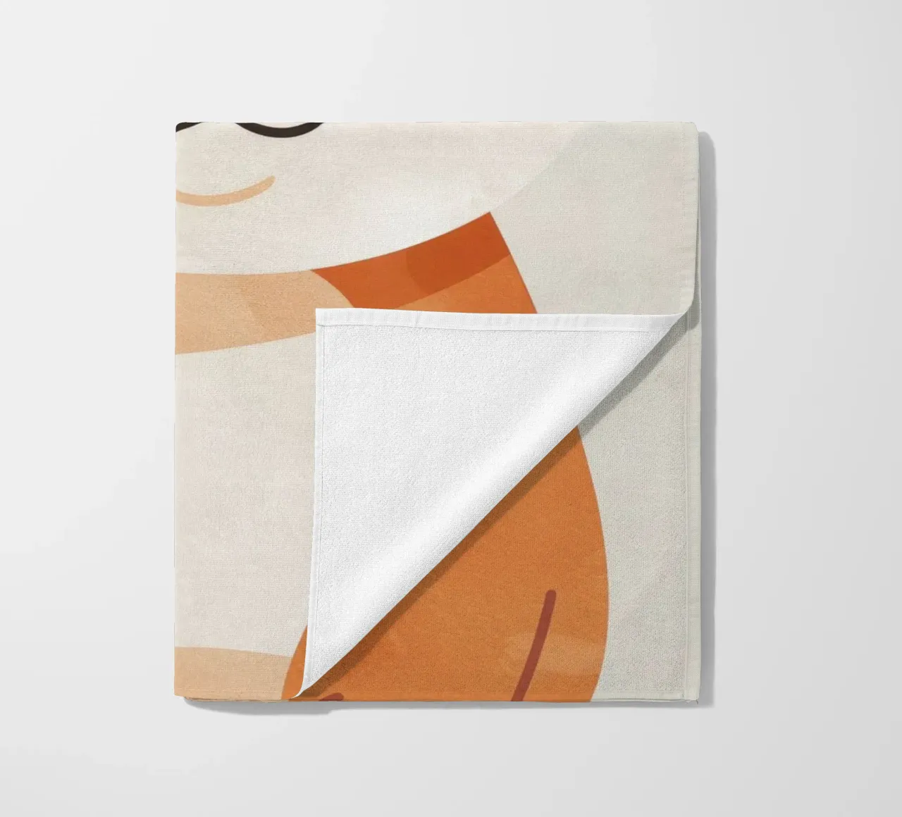 Allegro Shiba Inu dagli occhi luminosi e dal sorriso affascinante telo mare da DesignDoodle