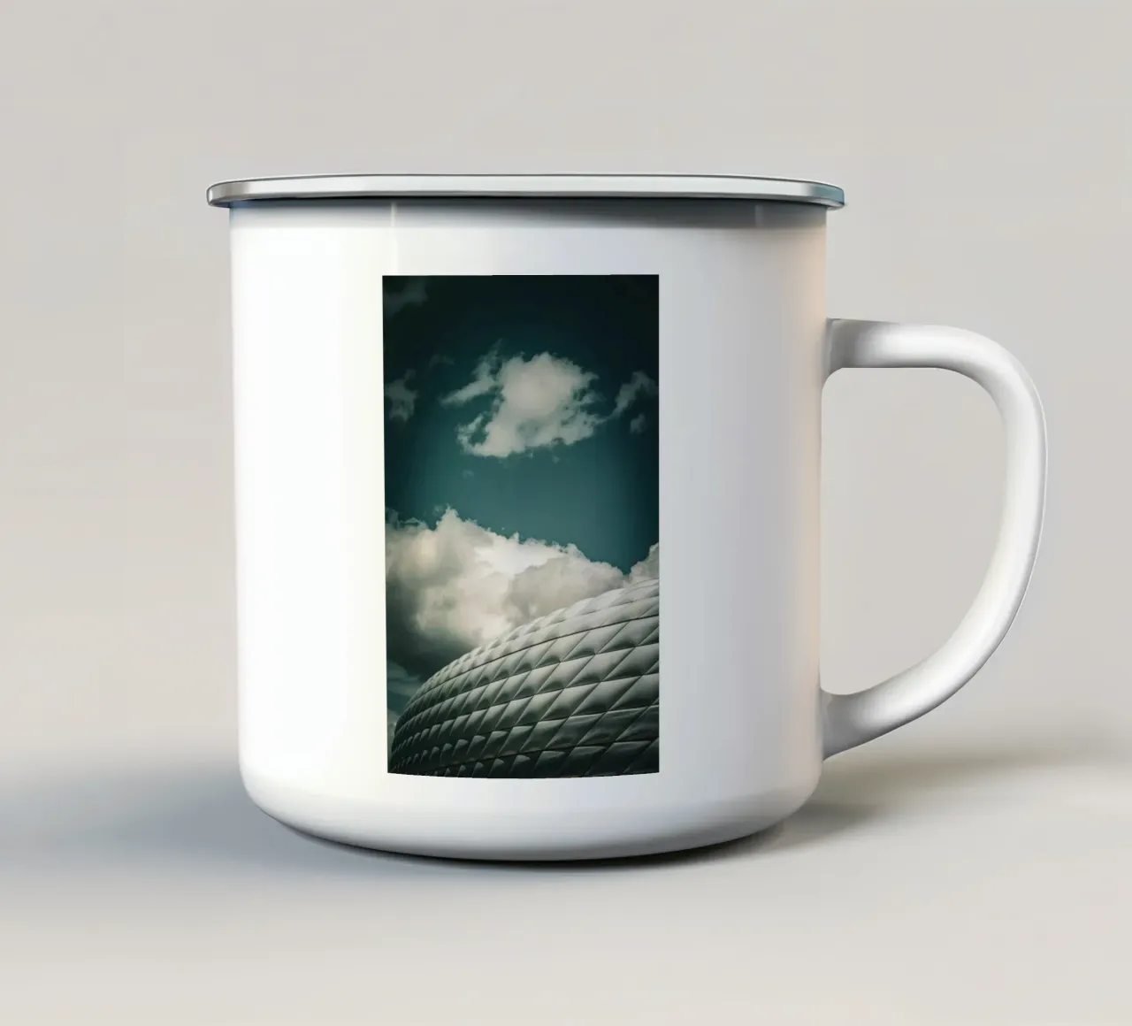 Arena tazza in smalto da Jonas Klein