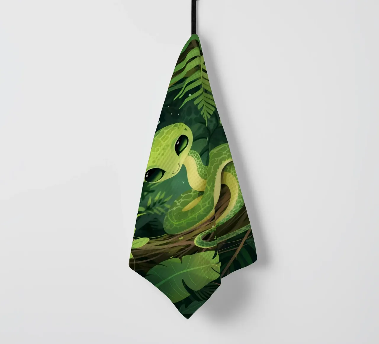 Jeune bébé serpent souriant dans la nuit de la forêt torchon de DesignDoodle