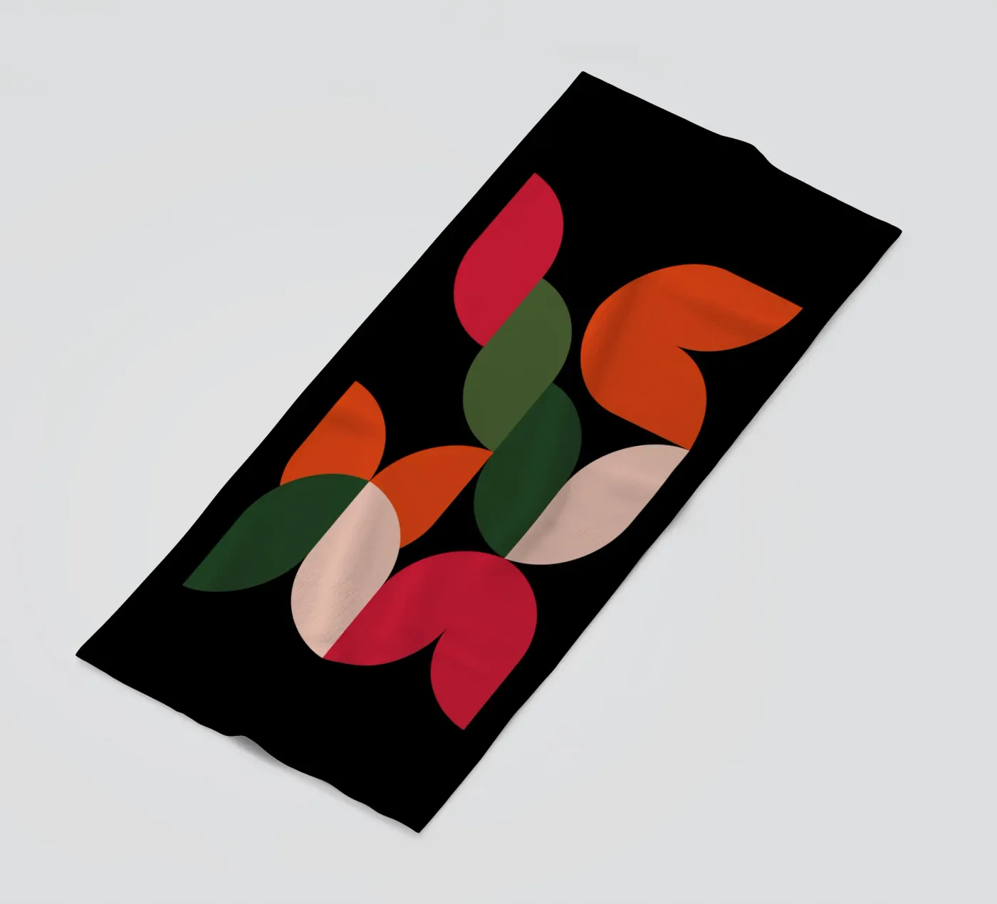 Leaf Cascade Strandtuch von Dream Print Designs