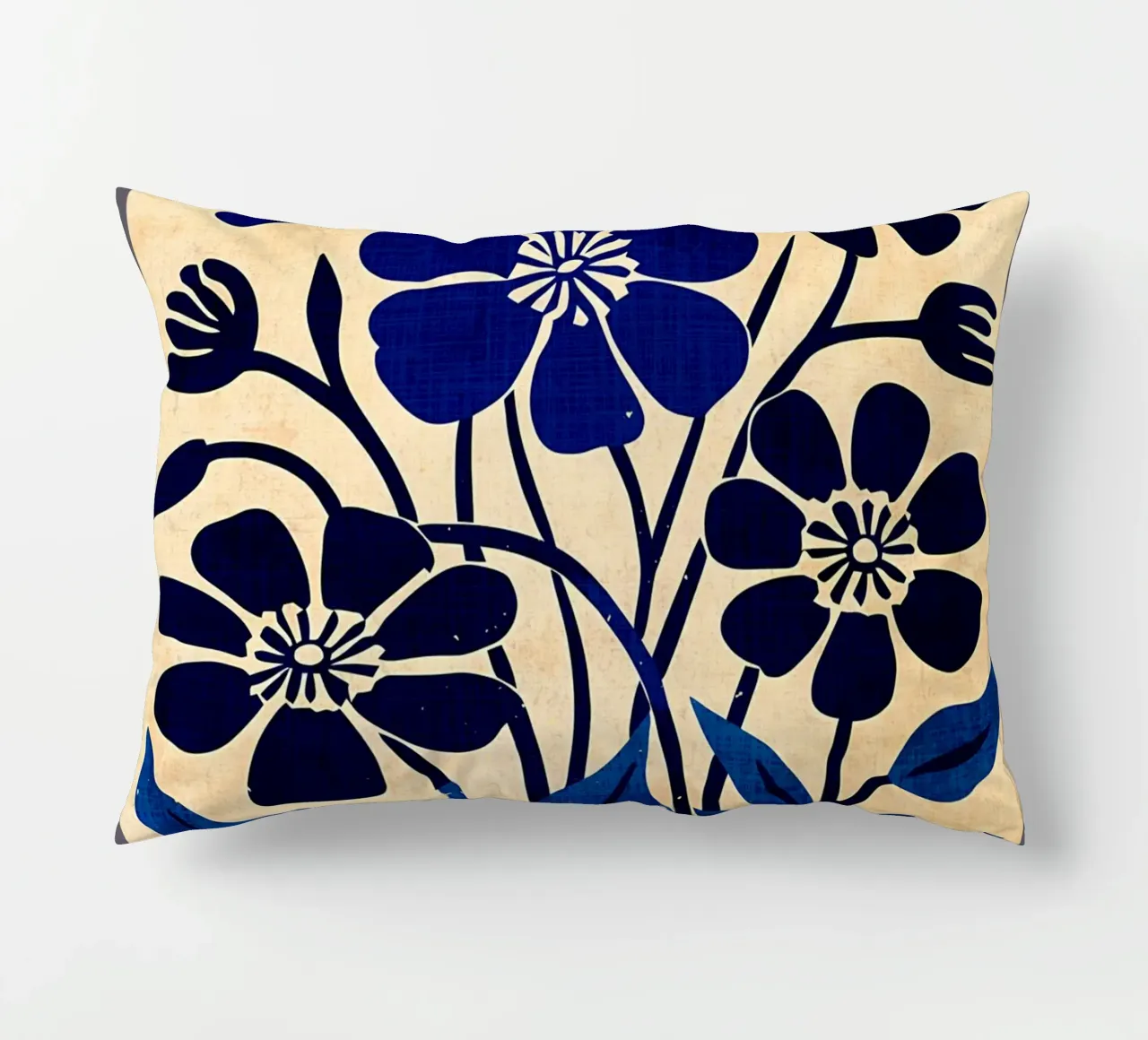 Fiori selvatici blu cuscino da Modern Geometry