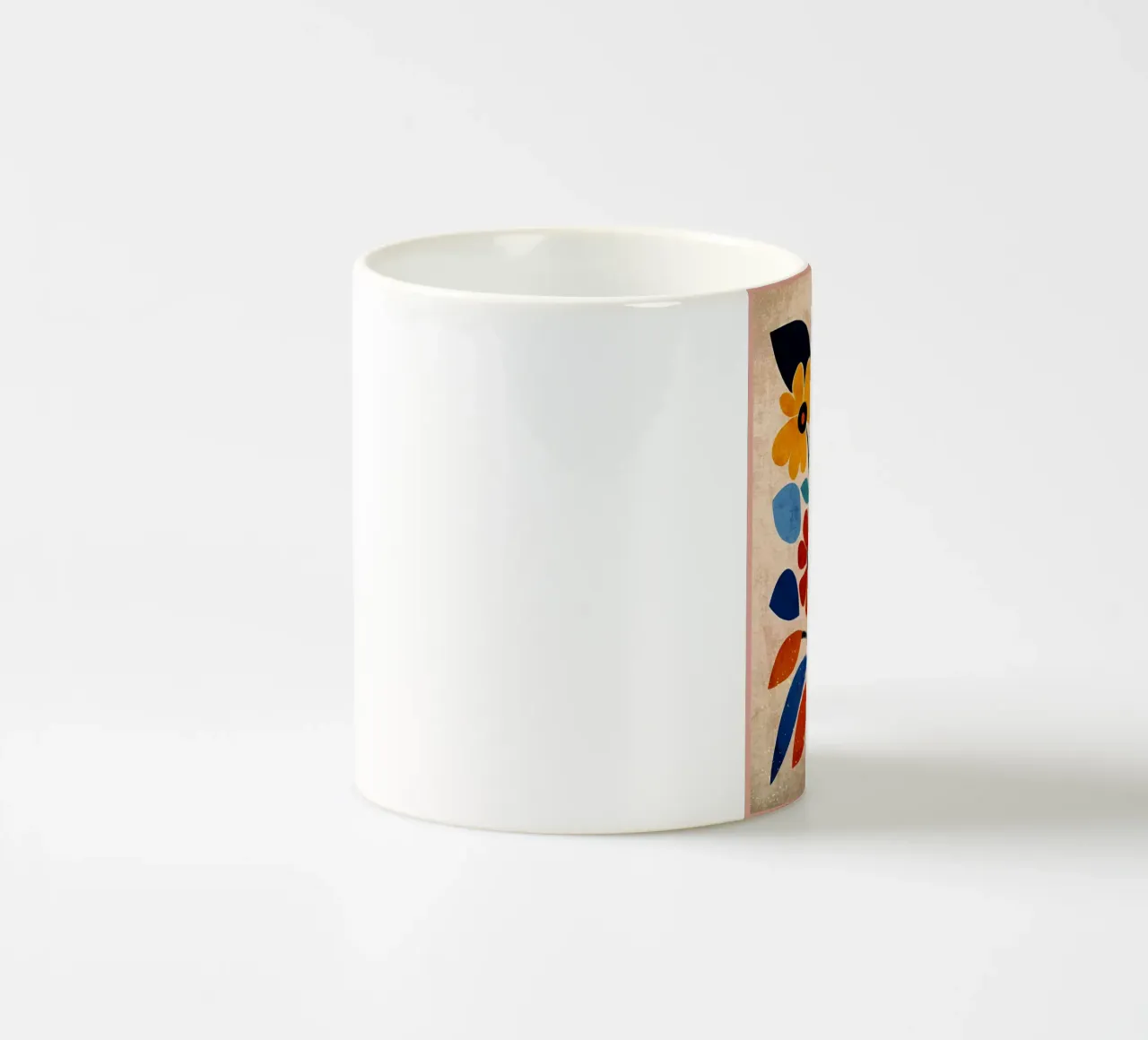 Fiori colorati e retrò tazza in ceramica da Modern Geometry